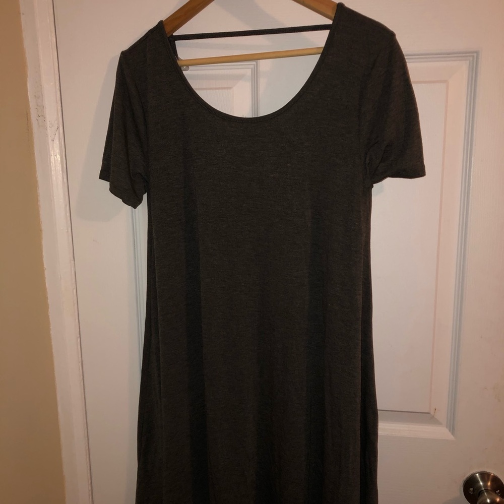 grey t shirt dress